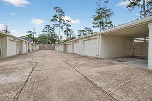 12705 Huntingwick Dr, Houston, TX 77024 - Photo 43