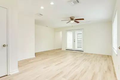 408 Gardenia Street, Lake Jackson, TX 77566 - Photo 11