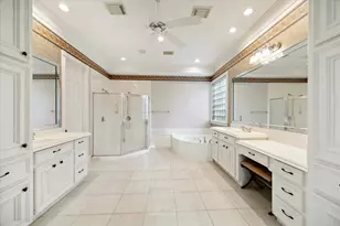 15 Enchanted Woods Dr, Kingwood, TX 77339 - Photo 19