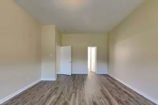 11706 Dandy Park Ct, Houston, TX 77047 - Photo 9