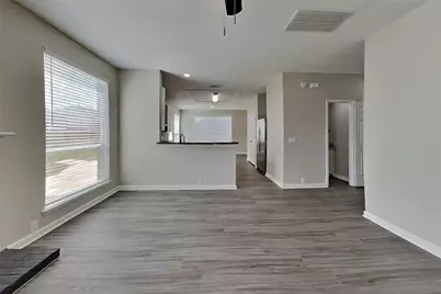 18706 Woodglen Shadows Drive, Humble, TX 77346 - Photo 5