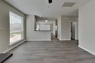 18706 Woodglen Shadows Dr, Humble, TX 77346 - Photo 5