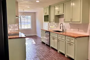 118 Clover St, Lake Jackson, TX 77566 - Photo 11
