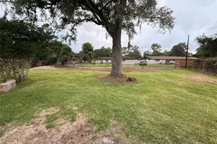 118 Clover St, Lake Jackson, TX 77566 - Photo 27