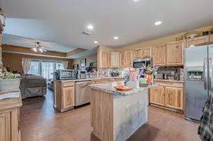 643 County Rd 3706A Dr, Splendora, TX 77372 - Photo 5