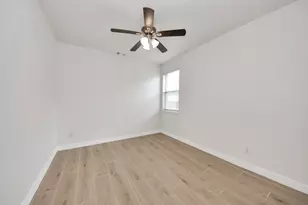 7925 Diamond Oak Dr, Texas City, TX 77591 - Photo 17