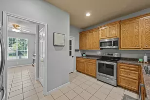 14010 Jamaica Cir, Willis, TX 77318 - Photo 11