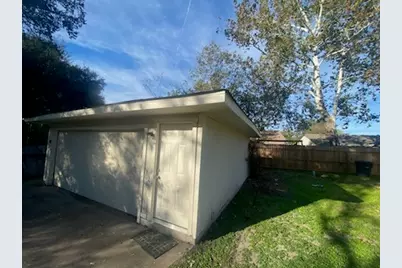 4306 Saratoga Drive, Houston, TX 77088 - Photo 5