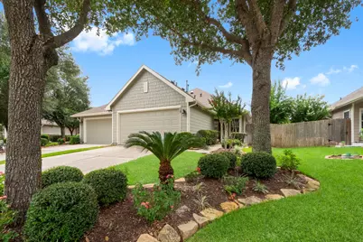 15 E Kentwick Place, Conroe, TX 77384 - Photo 1