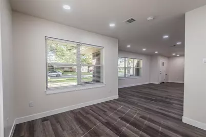 6003 De Moss Drive, Houston, TX 77081 - Photo 7