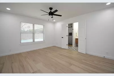 9519 Fairdale Lane, Houston, TX 77063 - Photo 19