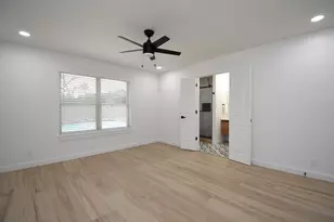 9519 Fairdale Ln, Houston, TX 77063 - Photo 19