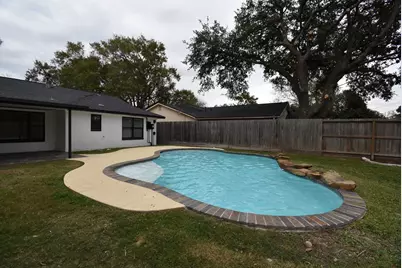 9519 Fairdale Lane, Houston, TX 77063 - Photo 29