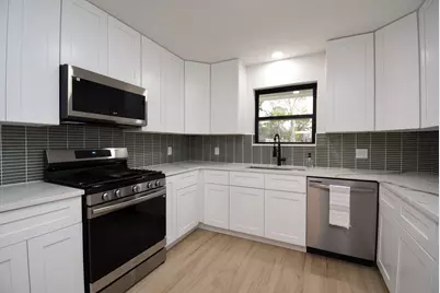 9519 Fairdale Lane, Houston, TX 77063 - Photo 13