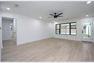 9519 Fairdale Lane, Houston, TX 77063 - Photo 7