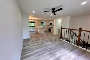 2047 Aspen Glade Dr, Houston, TX 77339 - Photo 3