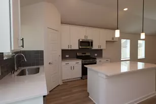 727 Hackberry Br Ct, Magnolia, TX 77354 - Photo 3
