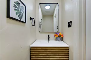 4810 Keneshaw St, Sugar Land, TX 77479 - Photo 9