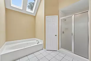 15718 Echo Lodge Dr, Houston, TX 77095 - Photo 11