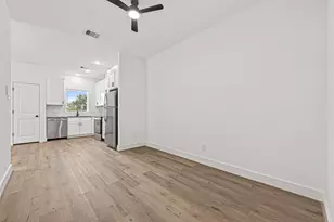418 Clinton Park St, Houston, TX 77029 - Photo 15