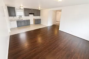 5103 Willow Glen Dr, Houston, TX 77033 - Photo 7