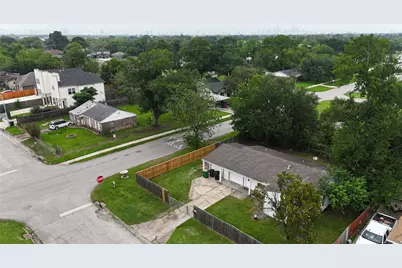 5103 Willow Glen Drive, Houston, TX 77033 - Photo 23
