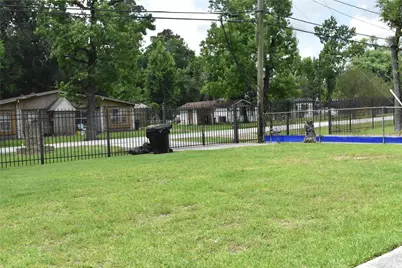 8535 Parkette Drive, Houston, TX 77028 - Photo 33