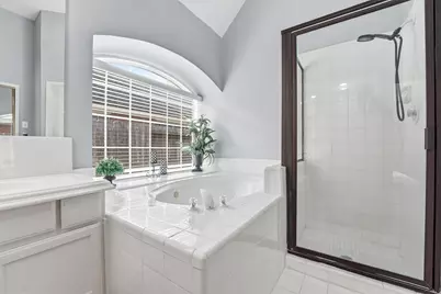 4415 Brook Shadow Dr Drive, Houston, TX 77345 - Photo 17