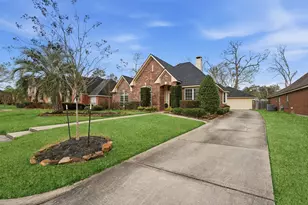 4415 Brook Shadow Dr Dr, Houston, TX 77345 - Photo 3