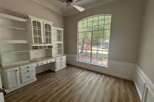 23 Tender Violet Pl, The Woodlands, TX 77381 - Photo 5