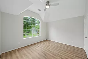23 Tender Violet Pl, The Woodlands, TX 77381 - Photo 37
