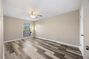 14515 Merry Meadow Dr, Houston, TX 77049 - Photo 11