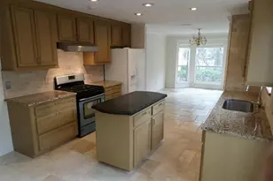 210 N Dreamweaver Cir, The Woodlands, TX 77380 - Photo 3