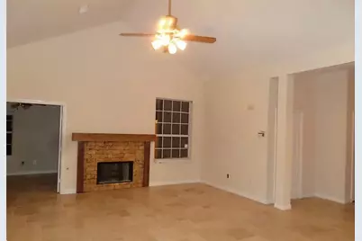 210 N Dreamweaver Circle, The Woodlands, TX 77380 - Photo 11