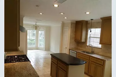 210 N Dreamweaver Circle, The Woodlands, TX 77380 - Photo 13