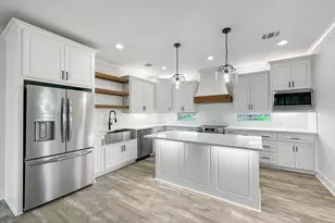 1980 Pedregal Dr, Port Bolivar, TX 77650 - Photo 3