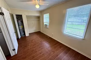 519 McGuire Ln, Huntsville, TX 77340 - Photo 5