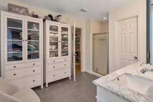 10 E Stony Bridge Cir, The Woodlands, TX 77381 - Photo 25