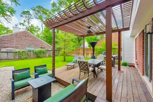 10 E Stony Bridge Cir, The Woodlands, TX 77381 - Photo 35