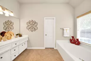 8855 Distant Woods Dr, Houston, TX 77095 - Photo 19