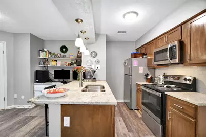 2401 Sycamore Avenue #D4, Huntsville, TX 77340 - Photo 9