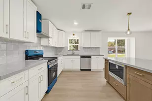 2100 Crestwood Dr, Richmond, TX 77469 - Photo 5