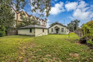 1503 W 25th St, Houston, TX 77008 - Photo 7