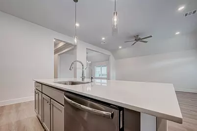 4934 Finns Landing Street, League City, TX 77573 - Photo 9