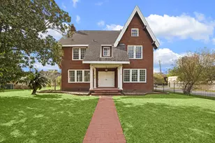 614 Avondale St, Houston, TX 77006 - Photo 1