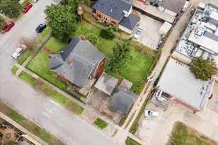 614 Avondale St, Houston, TX 77006 - Photo 7