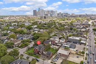 614 Avondale St, Houston, TX 77006 - Photo 9