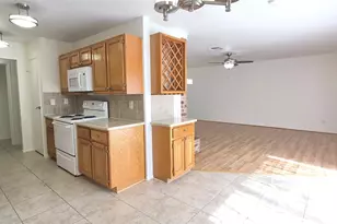 3214 Big Spruce Dr, Houston, TX 77339 - Photo 5