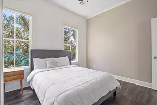 2415 Ave O 1/2, Galveston, TX 77550 - Photo 31