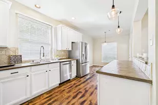 3023 Manor Bay Ct, League City, TX 77573 - Photo 5